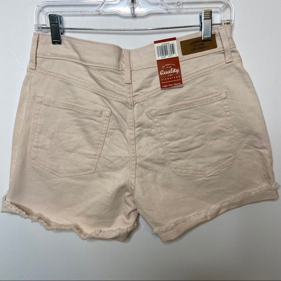 NWT Levi’s Light Pink High Waisted Cuff Shorts - Picture 3 of 5